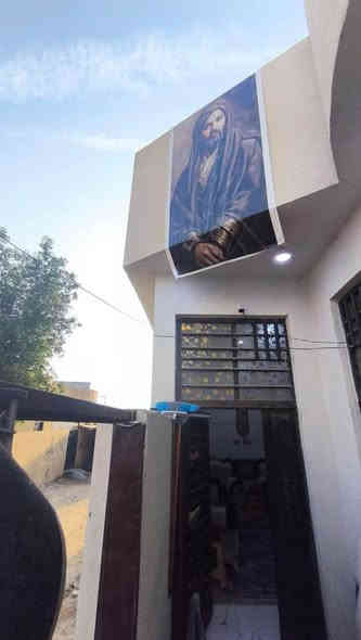 #احجز_موعدك_الآن_لرؤية_العقار

بيت للبيع بناء حديث 
#الموقع
 البصره البهادريه 
قريب السايدين 
رابع بيت عن شار التبليط
 #طابو زراعي عراقي 
نسخه من الطابو + وكاله
تتكاتب مع صاحب الارض مباشر

#المساحه 110M²

#يتكون من
2غرفتين
▫️ صاله 
▪️ديوانيه 
مطبخ 
طارمه
صحيات(داخلي و خارجي)

#السعر 70 مليون وبي مجال 
كافه الخدمات متوفره

 موقع مميز  
▪️مدارس قريبه
▫️ماء حلو كهرباء اناره
▪️شوارع مبلطه
باقي التفاصيل  واتساب 
***********
