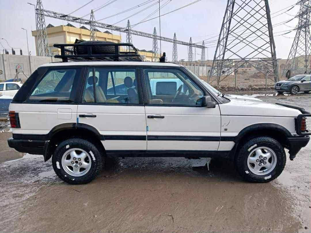 السلام عليكم للبيع فقط
مكانها صلاح الدين العلم 
رانج 
موديل ٩٧
كلها على البلاد بدون صبغ
كير محرك تبريد صدر رقم جديد.
 السعر ٥٥ وبيها مجال قليل وماكو هيج سعر
بدون خاص او مراوس اتصل فقط ارد عليك
***********
***********
