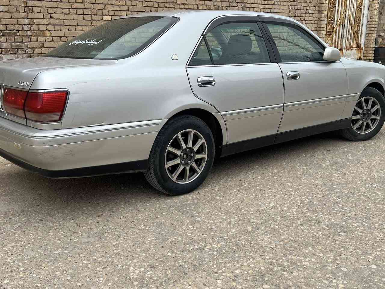 البيع رقم كركوك نكليزي قرار 48  بسمي دكمه وحده  2001سياره بيها منضومه غاز بيه طخه بل جاملغ الخلفي الأيسر  بارد  والباقي كفاله عامه مكينه فيفيتي حته من صبغ جاهزه تبريد حداديه تخم تاير120وبيهًً مجال مكان العماره 
***********
