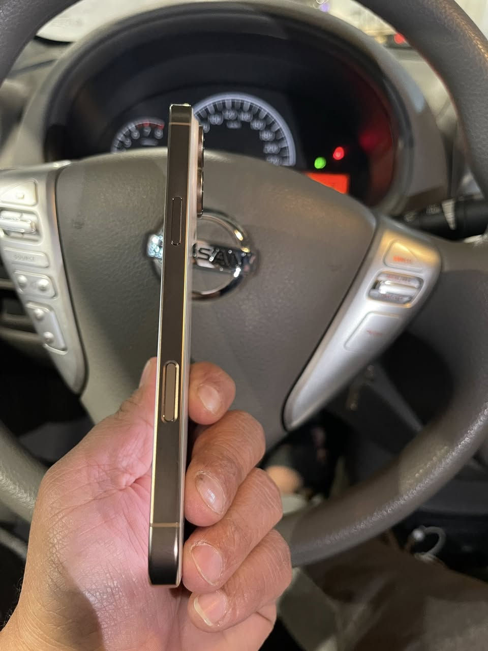 السلام عليكم جهاز 16 برو ماكس لون مميز خيال مال زلغ مابي بطاريه 100 كارتونه مطابقه نضافه100/100 ذاكره 256 الجهاز دبل شريحه اعتبره فاتحه من الكارتونه مكاني بغداد العطيفيه
السعر1450 وبي مجال قليل 
***********
