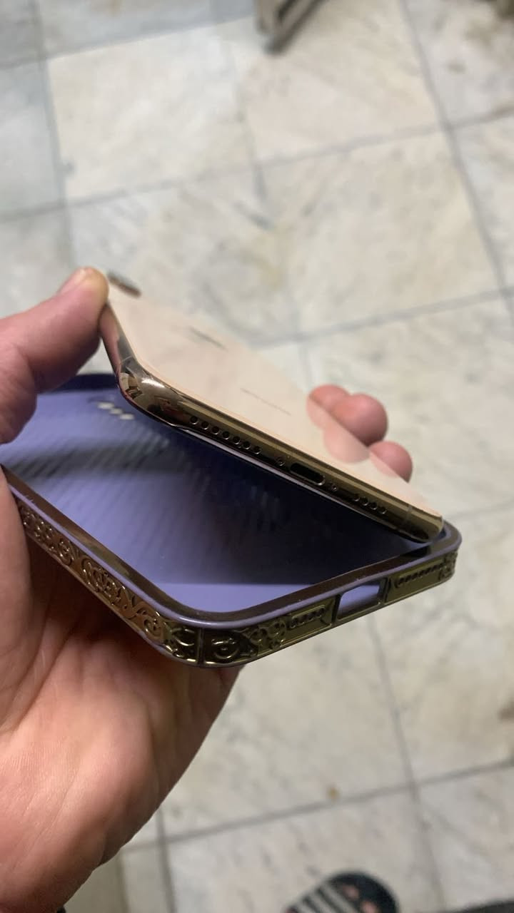 السلام عليكم بلادي بس بي كسر بالشاشه موضح مواصفاته للمراوس وانطي فرق مكاني شقق زيونه ***********
