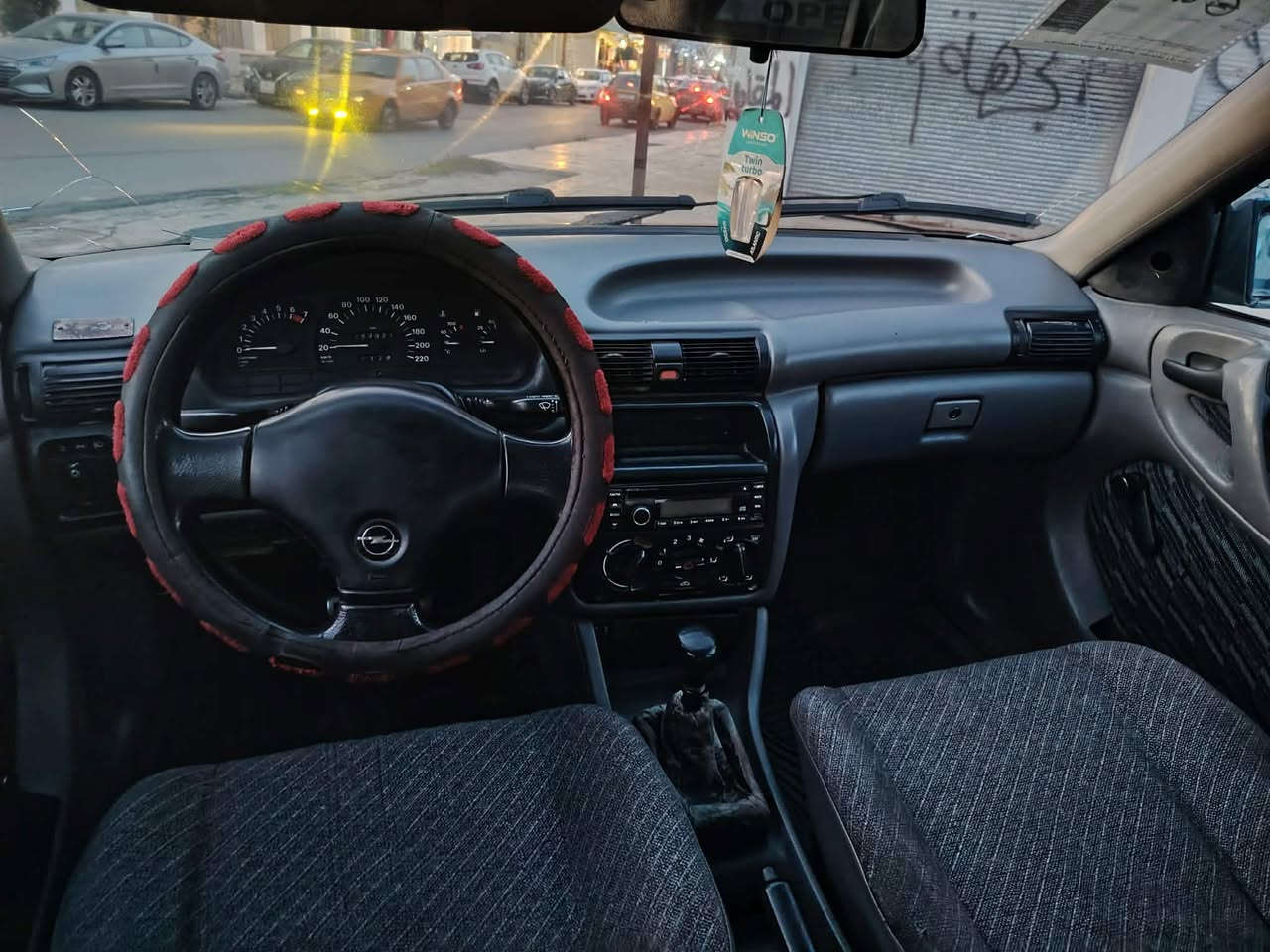 السلام عليكم استرا مكينه وكير جديد طخم تايات جدد طخم جديد محرك كير شرط ستيرن باور بيها كاربون قطره خيسان مابيها بس دواير دوسات***********/***********
