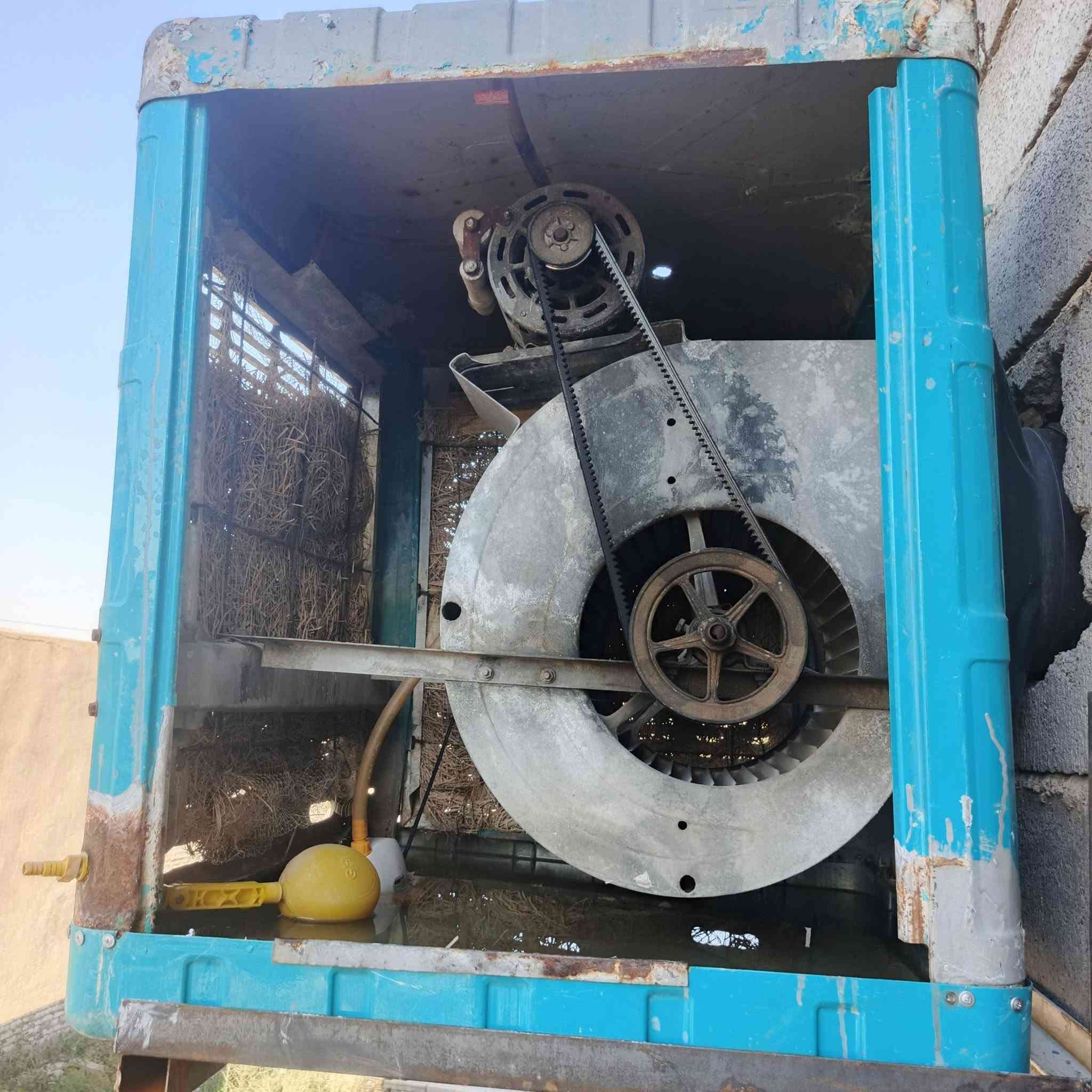 للبيع مبرده جبيره
عله فحص شغاله 
السعر خاص
***********
