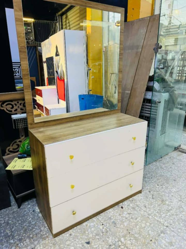 غرفة نوم مستعملة🇹🇷
 نضافة90 ٪💯
عدد القطع / 7
نضام / أسلايت 💢
سعرها / 400 💸
شد ونقل داخل بغداد مجاني🚛
يوجود توصيل محافضات 🚛


**إذا كنت صاحب هذا الإعلان وتريد حذفه لأي سبب، رجاءا أرسل رسالة إلى الدعم الفني**