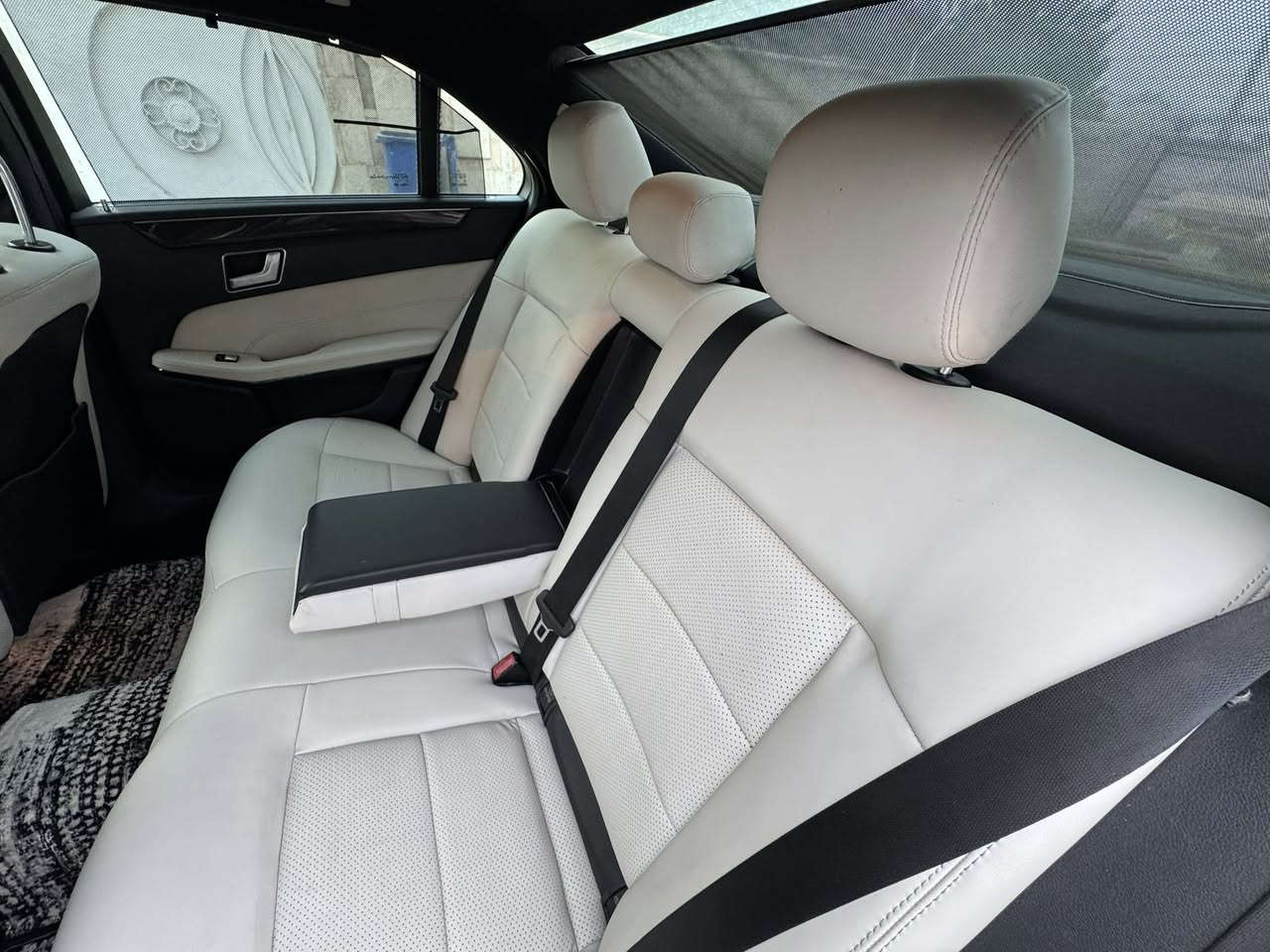 للبيع مارسيدس 

الفئه E350

وارد امريكي 

موديل 14

السياره داخله للعراق كلين تايتل هنا صار بيه جاملغ وبنيد بدون دواخل 

السياره فوول مواصفات 

ولون حلوو 

محرك 6 سلندر 

السياره بنيد وجاملغ 

السونار مع المنشور 

بدون دواخل 

رقم بغداد تحويل مباشر

السعر ب188$ ورقه وبيه مجال بسيط

مكان السياره بغداد تحويل مباشر

السياره جاهزه وفوول مواصفات

ميحتاج اكتب مواصفاته 

والسياره غنيه عن التعريف

 والسونار مع المنشور

واي استفسار اني حاضر

***********

***********

( محمد الصعب )
