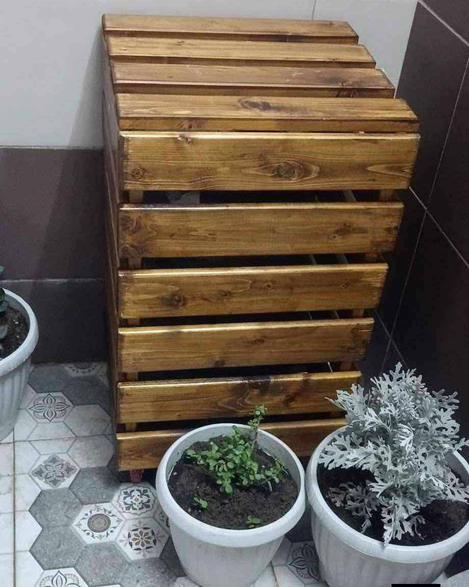 ✨غطاء قنينة الغاز ضيفي لمسه خاصه الناقة منزلج ✨

لا تُخفِي قنينة الغاز المزعجة فحسب، بل تُضفي لمسة أناقة وفخامة إلى ديكور منزلك! 🏡 

♦️نشتغل حسب طلبك بالقياس إلى يعجبك ♦️

✅ **غطاء خشبي طبيعي** متين ومصمم بإتقان لإخفاء الشكل المزعج وتحويله إلى قطعة ديكور جذابة.  
✅  تصميم سهل الفتح والإغلاق.  

✳️ **ليش تشتريه؟**  
- يخفي القنينة ويحافظ على جمال مساحتك.  
- مناسب للاستخدام الداخلي والخارجي (مطابخ، حدائق، شوايات).  
- صناعة يدوية من خشب عالي الجودة مقاوم للعوامل الخارجية.  

🎁 **لا تفوت الفرصة!** غير شكل مطبخك أو حديقتك بأقل تكلفة وأكبر فائدة. 

السعر 🔥🔥🔥

📍 **الوصول إلينا سهل!**  
🏢 العنوان: **ذي قار، قضاء النصر**  
 

🚚 توصيل سريع لجميع المحافظات!  
🎉 **#ديكور_مبتكر** **#أمان_وعملي** **#غطاء_قناني_غاز_أنيق**  

**مرسلتنا خاص 💌 ولا تتردد بالتواصل!**  
⬇️⬇️ تعالوا نشوفكم أو اطلبوا من البيت! ⬇️⬇️


**إذا كنت صاحب هذا الإعلان وتريد حذفه لأي سبب، رجاءا أرسل رسالة إلى الدعم الفني**