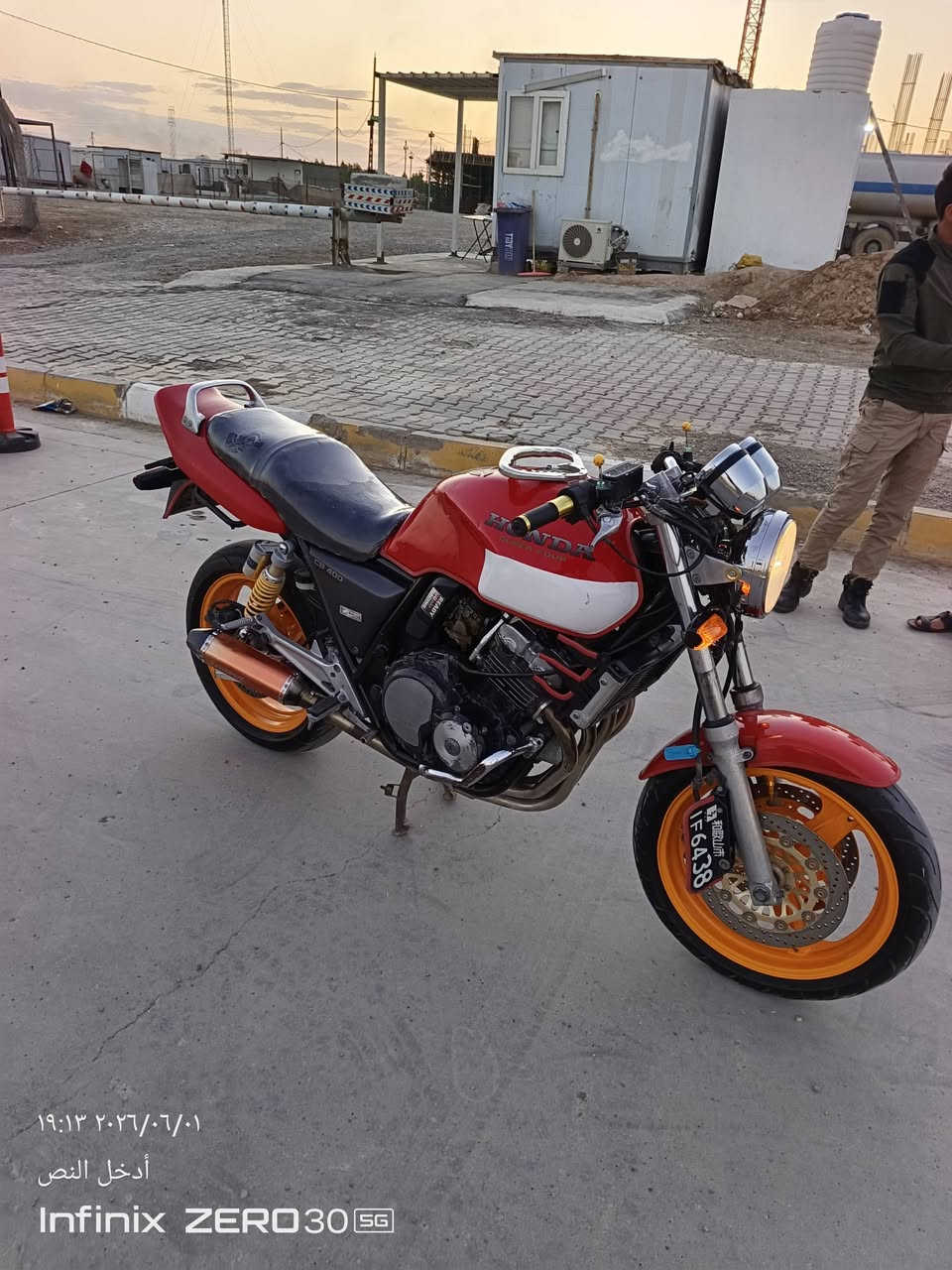 سي بي 400النضافه 96 معدل 180ع الثالث بطناش كير ومحرك شرط قطره صبغ ما بي عدا الوياله اني صبغتهن ادامه جديده من باتري ودهن وفلتر كابريتا البلادي اوراق كامله منفست السعر 17


**إذا كنت صاحب هذا الإعلان وتريد حذفه لأي سبب، رجاءا أرسل رسالة إلى الدعم الفني**