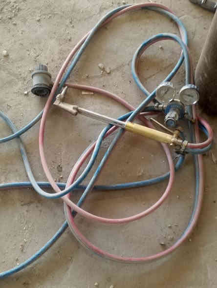 بطل اوكسجين اصلي ويده 
وممات 3
المكان نجف شارع المعمل 
السعر 125 للاستفسار ***********
