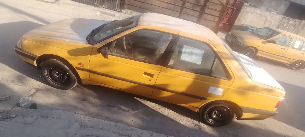 سلام عليكم بيجو للبيع موديل 2010 سياره جاهزه للأخير مناقصها برغي كير ومكينه كفاله عامه صدر امامي خلفي جديد تبريد ثلج ❄️السياره مدوشمه عام للأخير السياره داخله عسلي.مكاني بغداد الدوره سعرهة ٣٦ مجال قليل ***********
