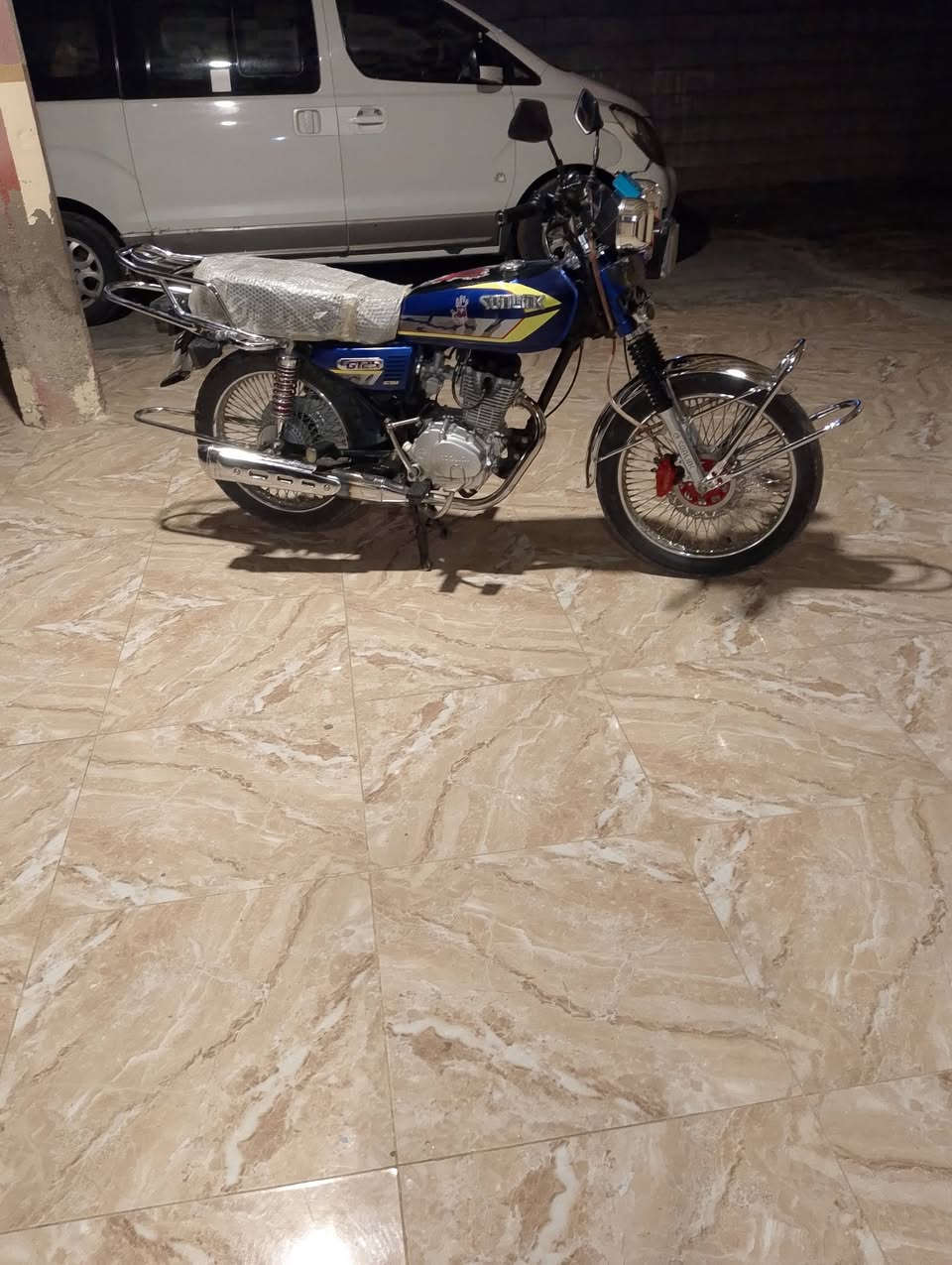 من بعد السلام دراجه تايكر للبيع موديل 25كفاله بس كيجات مبدله دراجه خير من الله السعر 600وبيهة مجال حك جيه


**إذا كنت صاحب هذا الإعلان وتريد حذفه لأي سبب، رجاءا أرسل رسالة إلى الدعم الفني**