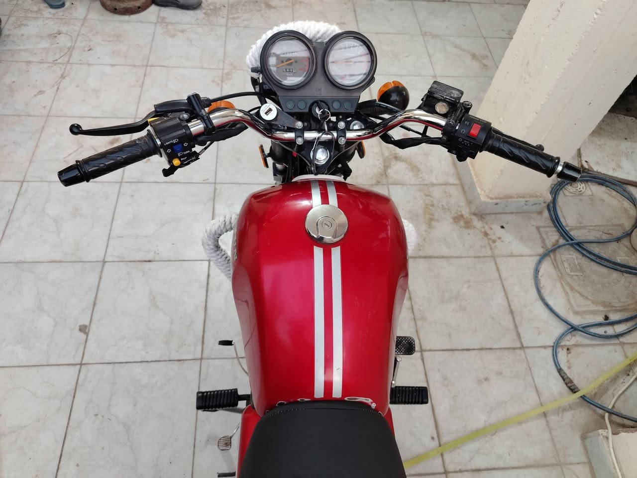 دايوان نفخ ٢١ أوراق اصولي محرك مكفول حجم ٢٠٠ بدون نواقص دراجه مكفوله وجديده وكامله .. مكاني كربلاء.. والشراي يتصل ***********
