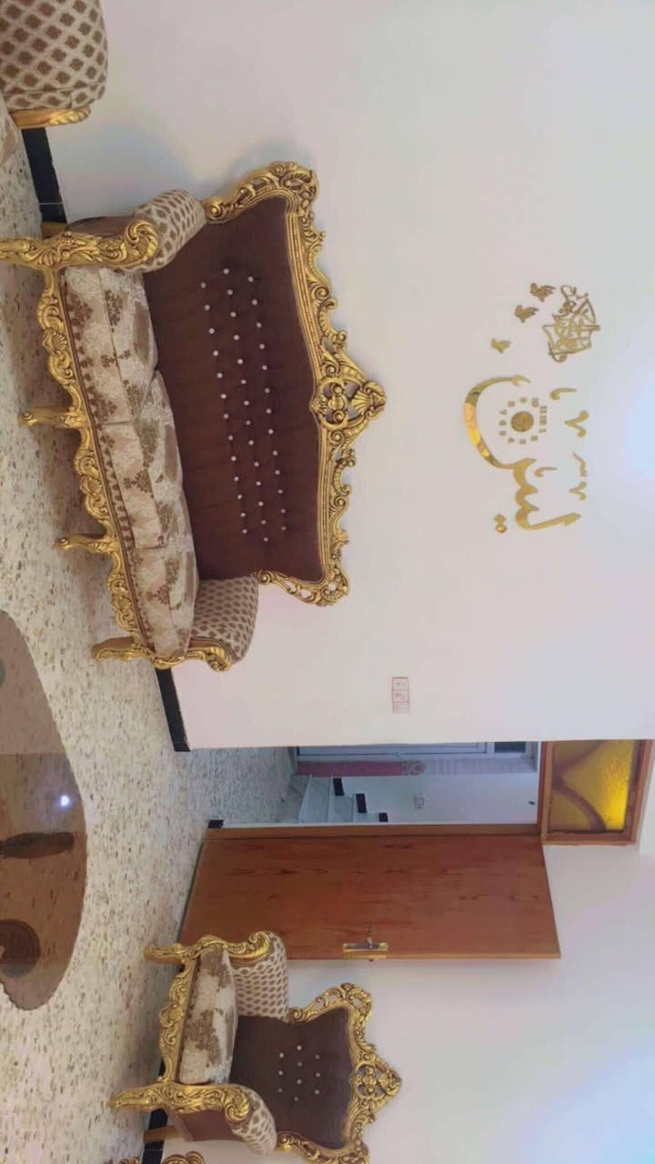 🔹 السلام عليكم 🔹
       مشتمل للبيع 
::::::::::::::::::::::::::::::::::
🔹المنطقة:- الخاچية ال  7000
🔹نوع العقار:-مشتمل
🔹المساحة:-115م مربع
🔹الوجه:-10م
🔹النزال:-11.5م
🔹عرض الشارع:- 20م امام حديقة من ضمن المنزل
🔹عدد الطوابق:-طابقين
🔹تفاصيل البناء::-
🔹الطابق الاول يتكون من::استقبال  وهول ومطبخ وغرف نوم عدد(1)وصحيات ومنور والطابق الثاني ثلاث غرف نوم عدد ( 3 )
🔹المكان شارع القسم البلدي  
 
👈و لمزيد من التفاصيل والاستفسار الاتصال على الرقم *********** او مراسلة الصفحة
