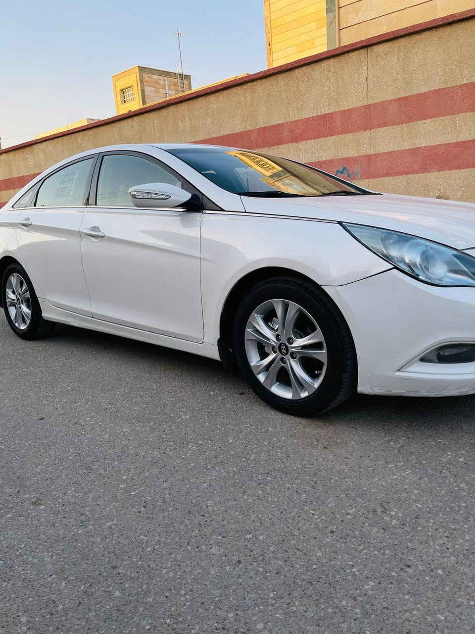 سلام عليكم سياره سوناتا 2012 خليجي رقم بصره مشروع وطني سياره مكفولة كفاله عامه وجاهزه من كلشي شرط سونار مكينه وكير مكفولات السعر 128وبيهه مجال بسيط
العنوان بصره قضاء المدينة 
لاتصال ***********
