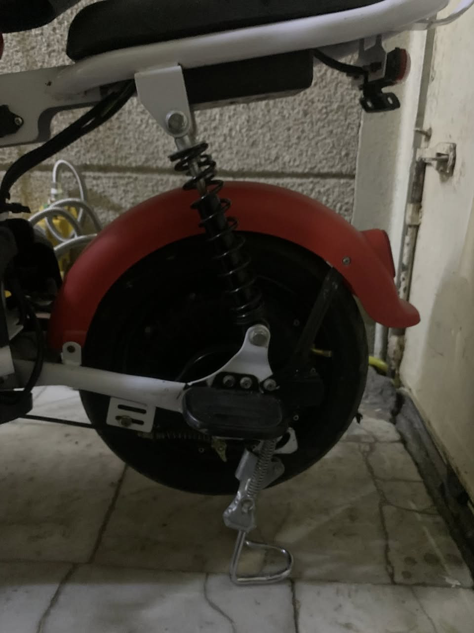 السلام عليكم دراجه شحن للبيع حجم14 موديل 2024 مستعمله أخت الجديد كامله اي سعر 150 ألف موصفاته سرعته 45 تقفل 47 
سويج عدد 5مع بصمه عدد 2 
تشغيل عن بعد 
كلوب عالي ناصي 
اشاير يمين يسار 
سرعته 45تقفل 47
باتري عدد 4 
كشن سفنج مريح للكعده 
مع شاحنه 
السعر 150 بيه مجال 
لالستفسار خاص أو هاتف *********** ***********
