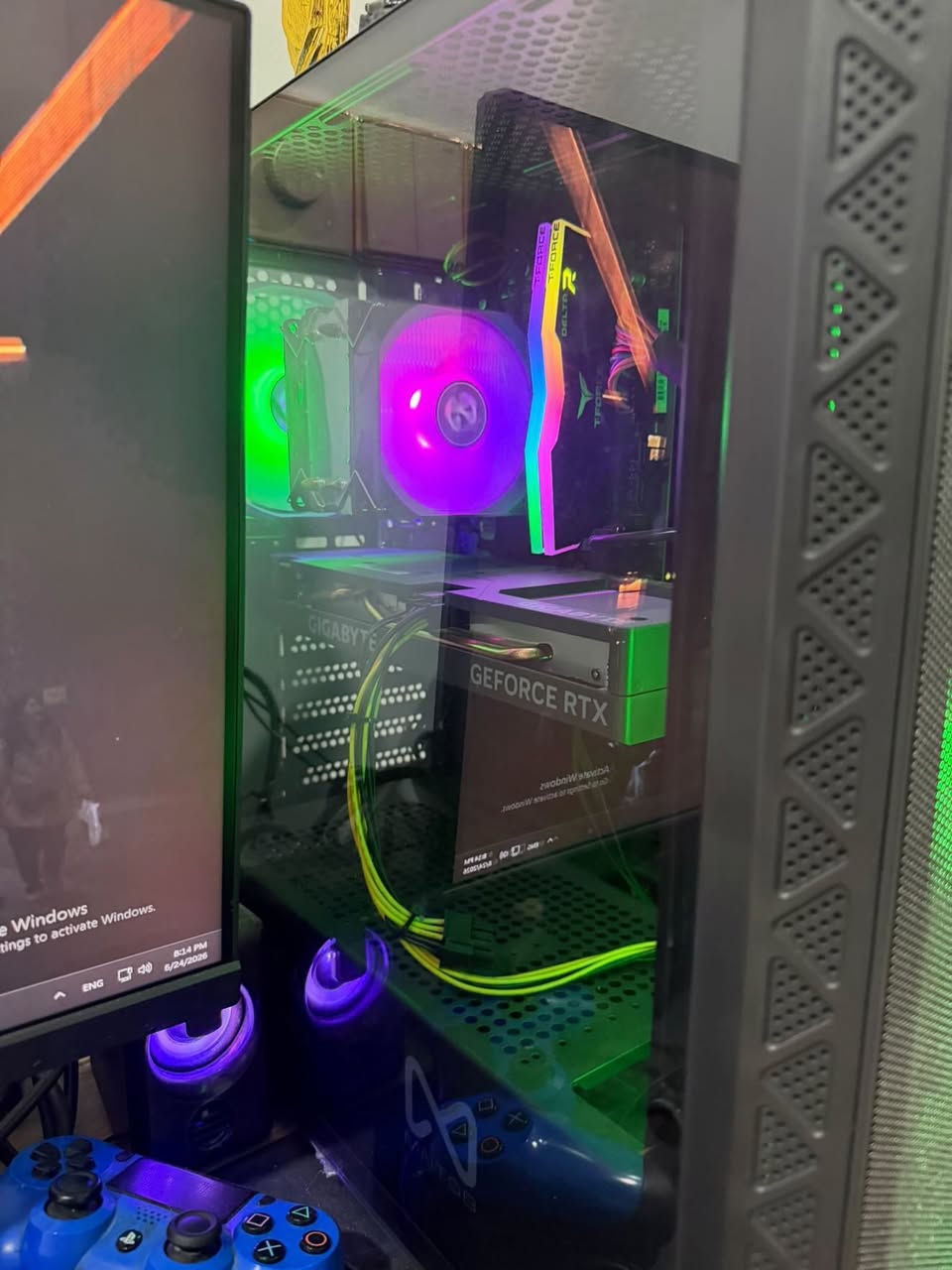السلام عليكم 
Pc للبيع 
اني من بغداد وهاي مواصفاتة 

CORE 15-12400F TRAY
RTX 4060 GIGABYTE EAGLE OC 8GB 3FAN BK
16GB (8X2) TEAMGROUP T.FORCE 3600MHZ RGB
GIGABYTE H610 MK DDR4
E900 1TB NVME M.2 3DNAND 2000M HEATSINK-DAHUA-E900N1TB
MNTOB MN-210 ALPHA DUAL RGB CPU COOLER
PSU GAMDIAS KRATOS E1 600W RGB
MNTOB MN-2080B STORM MESH 4FAN RGB
VORTEX 24INCH -165HZ - IPS - 1MS - FHD
CROWN KIT MOUSE&KEYBOARD BLACK 512

رايدها 
1.150.000 
وبيها مجال بسيط 
*********** واتساب
الشاشة وياها
