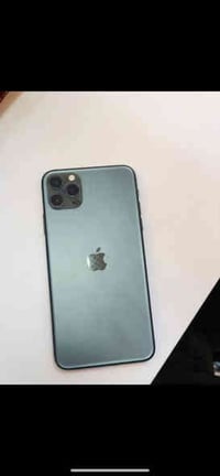 تلفون ايفون 11برو ماكس مامفتوح نضيف 95‎% ذاكرة 256 بطاريه 95معلايه الت...
