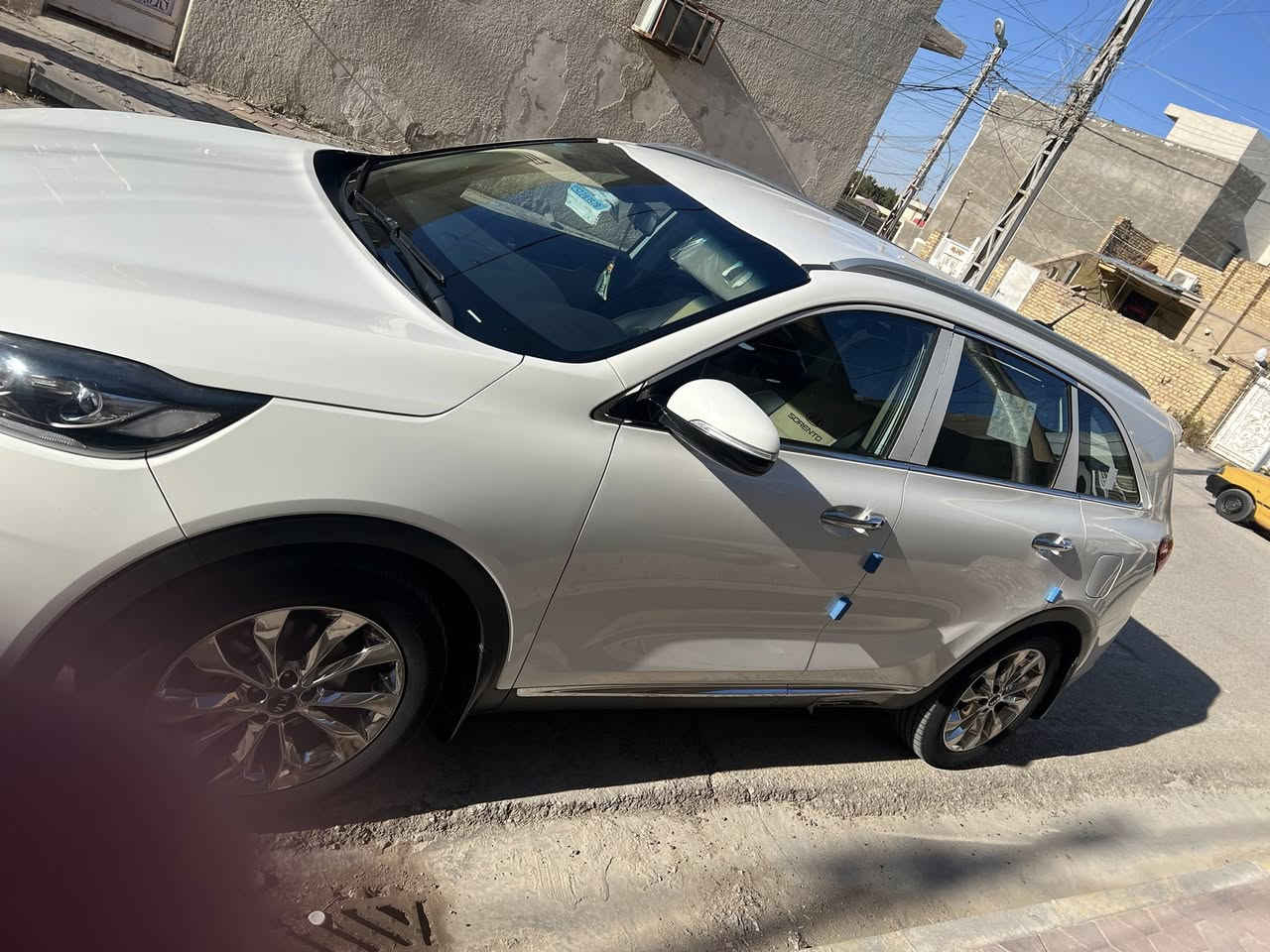 كيا سورنتو 2020 ( اخت الزيرو )
استلام الشركه الدوليه مواصفات الاصليه 
السياره بعدهه عل شرط بفابلون الشركه ونايلون الشركه ماشيه 56 الف كفاله عامه من كولشي شرط مكفوله وبعدهه عدتهه كتلوكاتهه البصمه الثانيه مامستخدمه جديده لوك السياره المواصفات 
بصمه تشغيل دبل كشن كهرباء 
شاشه اصليه شاحن واير ليس 
لايت عدسات زنون 
بكلايت لد فول تحكم استيرن 
بردات خلفيه حساس امامي خلفي اصلي 
كامره اصليه الباب الخلفي كهرباء 
ويل 19 كروم سبير منازل 
محرك 6 سلندر 3500

🛑 السعر 287

كير 8 نمر 7 راكب 
السياره مواصفات الشركه الدوليه معروفه 
رقم بغداد دولي بسمي 
مكان السياره واسط / الكوت

رقم صاحب السيارة
***********
