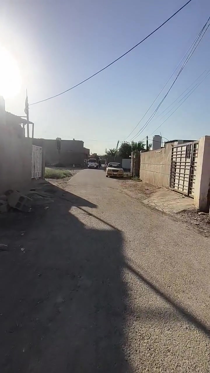 سلام للبيع سعر 30وبيها مجال ***********
*********** بيهن وتساب
