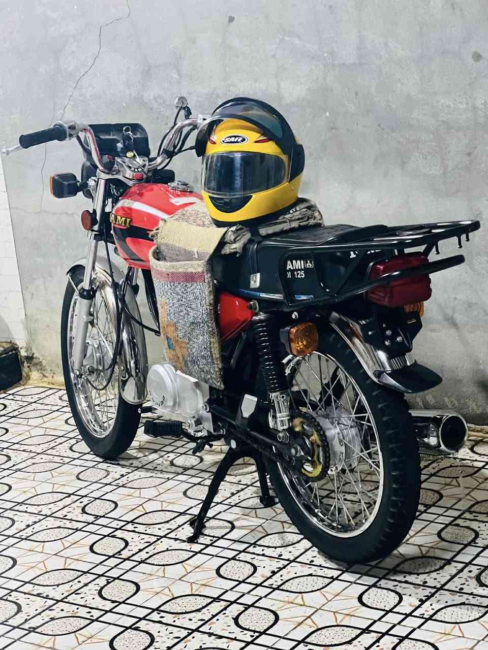 رابيدو مكينه ع سحك اول تبديله دهن مكفوله من التاير للتاير مكان بابل حله ‭0786 698 3278‬

سعر 750 وبيها مجال حك الجيه
