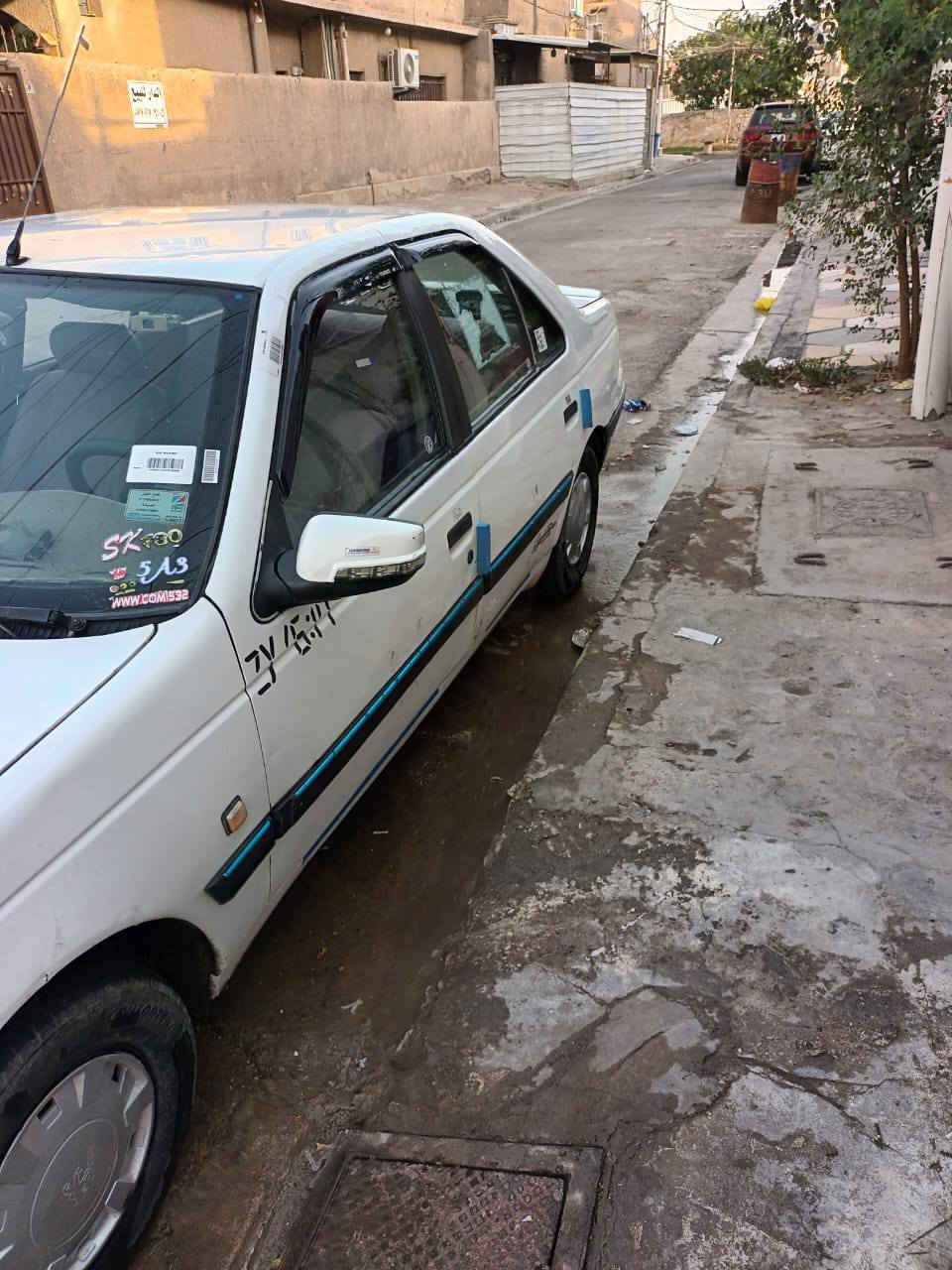 السلام عليكم عندي سياره بيجو 2007بدون حادث رقم بغداد الون ابيض مكينه وكير مكفولات سياره جهازه المكان الدوره ابو دشير 25ورقه وبيها مجال بسيط اتصال برقم ***********رقم الثاني ***********
