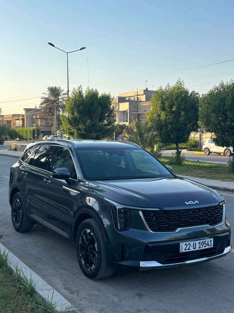 سورنتو 2024
الشكل الجديد
رقم اربيل الجديد فحص وهزه جديده 
باسمي تحويل ثاني يوم 
محرك 2500
تشغيل عن بعد
7 راكب 
ماشيه 21 
بصمه 
كشنات جلد 
كشن كهرباء 
كشنات امامي هيتر 
رادارات 360 درجه 
تبريد قطعتين 
الكشنات الوسط قلاب كهرباء
ويل كب اسود بلاد 
شاحن واير ليس 
شاشه كبيره متصل 
تحكم التبريد بيانو لمس 
السياره نظيفه وجديده بمعنى الكلمه 
بجم وخلف كبس 
حادث السياره كلش خفيف بدون دواخل فقط نص باب سايق ونص جاملغ 
اوبالعافيه على الي ياخذها 
السعر 249 وبيها مجال كلش قليل وماكو هذا الموديل بهذا السعر 
مكاني بغداد 
*********** بغداد, العراق
