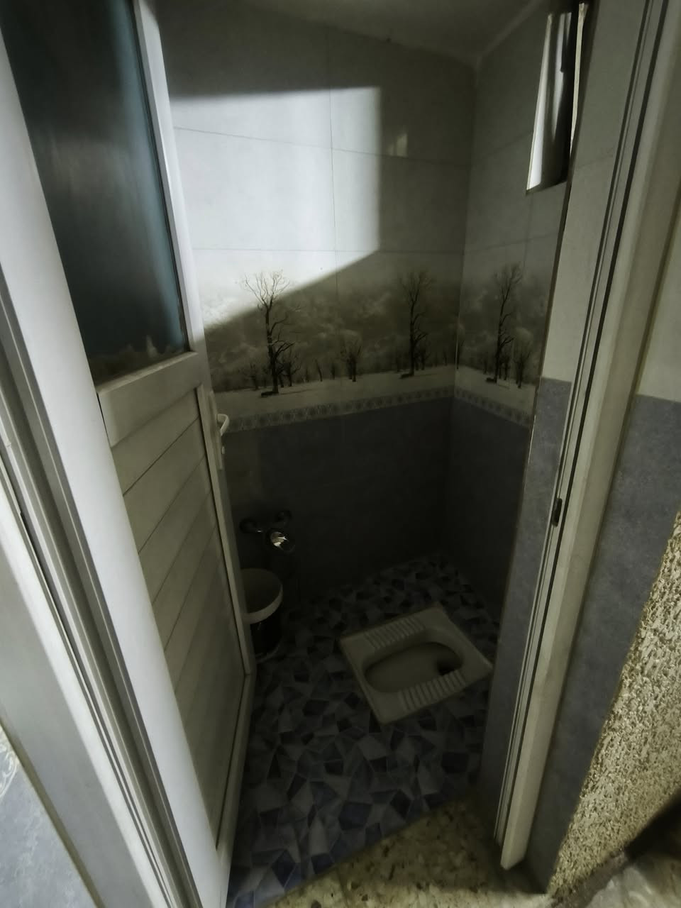 بيت تجاوز للبيع
100متر مربع طابق واحد 
الامين الثانيه نواب الضباط قرب حسينيه الامام المهدي 
قريب عليه كلشي وخدمات ممتازه 
***********/واتساب 

السعر 50وبيه مجال
