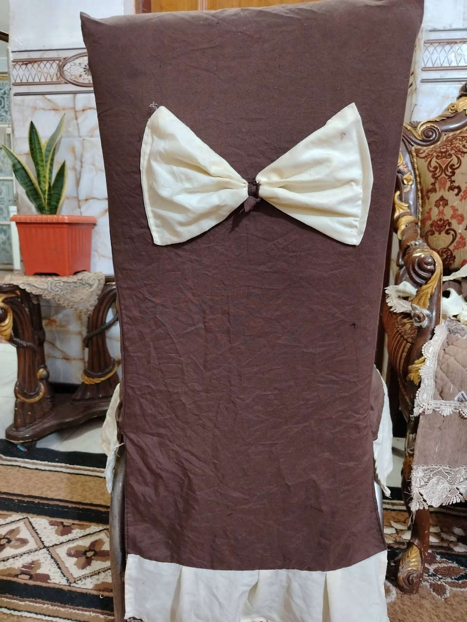 للبيع عنوان داموك طشاش
مفرش تخم 10 مقاعد 

مفرش تخم بيجي 7 نفرات 

تلبيسه كراسي التركوازي 6

تلبيسه كراسي الجوزي 4 

رقم ***********
