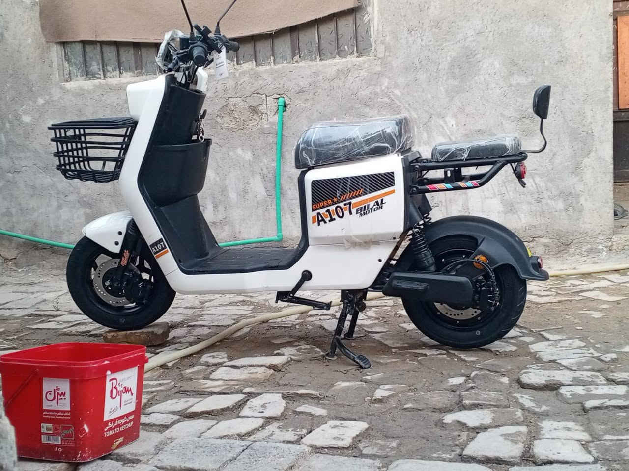 بايسكل شحن كهربائي مستعمل
الاستعمال: شهر واحد فقط
الحالة: عطلة الشحن ما يشحن (يحتاج تصليح)
الشركة والموديل: A107 BILAZ MOTOR (مثل ما موضح بالصور)
السعر: 650 ألف
🌟 قابل للتفاوض
📍 المكان: كربلاء – قرب سيطرة لابراهمية، العامرية طنوبة
للاستفسار مراسلة خاص.
+964 785 801 2119 كربلاء, العراق


**إذا كنت صاحب هذا الإعلان وتريد حذفه لأي سبب، رجاءا أرسل رسالة إلى الدعم الفني**