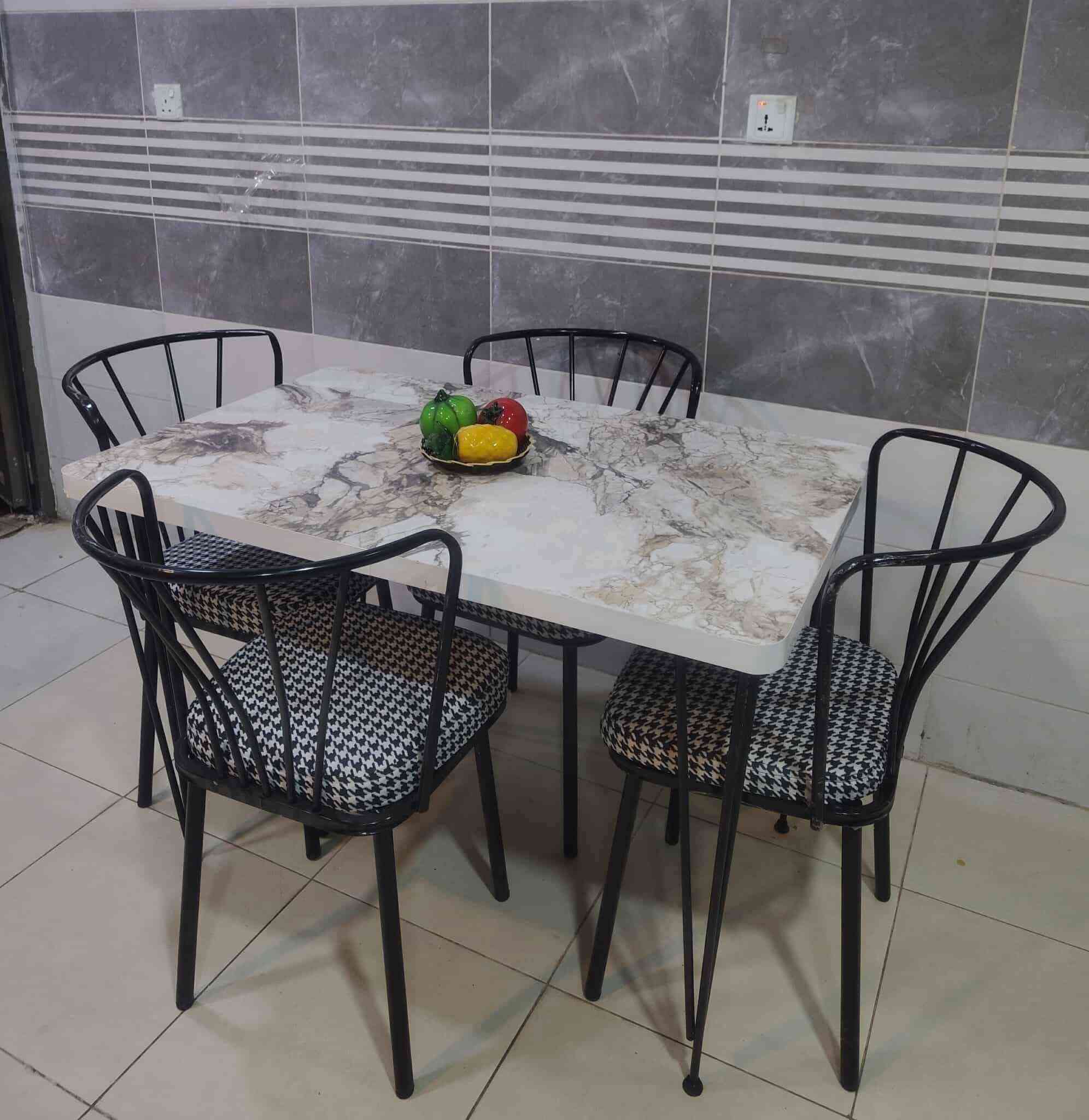 تخفيض 🩷
بمناسبة شهر الخير ب99 الف فقط
طاولة تركية بمواصفات عالمية
مع اربع كراسي
سطح الميز خشب مرمري
تتحمل اوزان ثقيله
توصيل 6 الاف لكل العراق
مكان الشركة بغداد حي الجهاد
*********** بغداد, العراق
