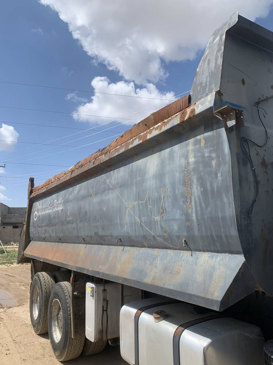 السلام عليكم ،  اكتروز سكس قلاب مسجل بالسنوية 3344 قاطرة و مقطورة موديل 2003 
رقم نينوى مشروع وطني 
السعر 410 $ 
مكاني صلاح الدين — سامراء 
باقي التفاصيل على الرقم 
***********
