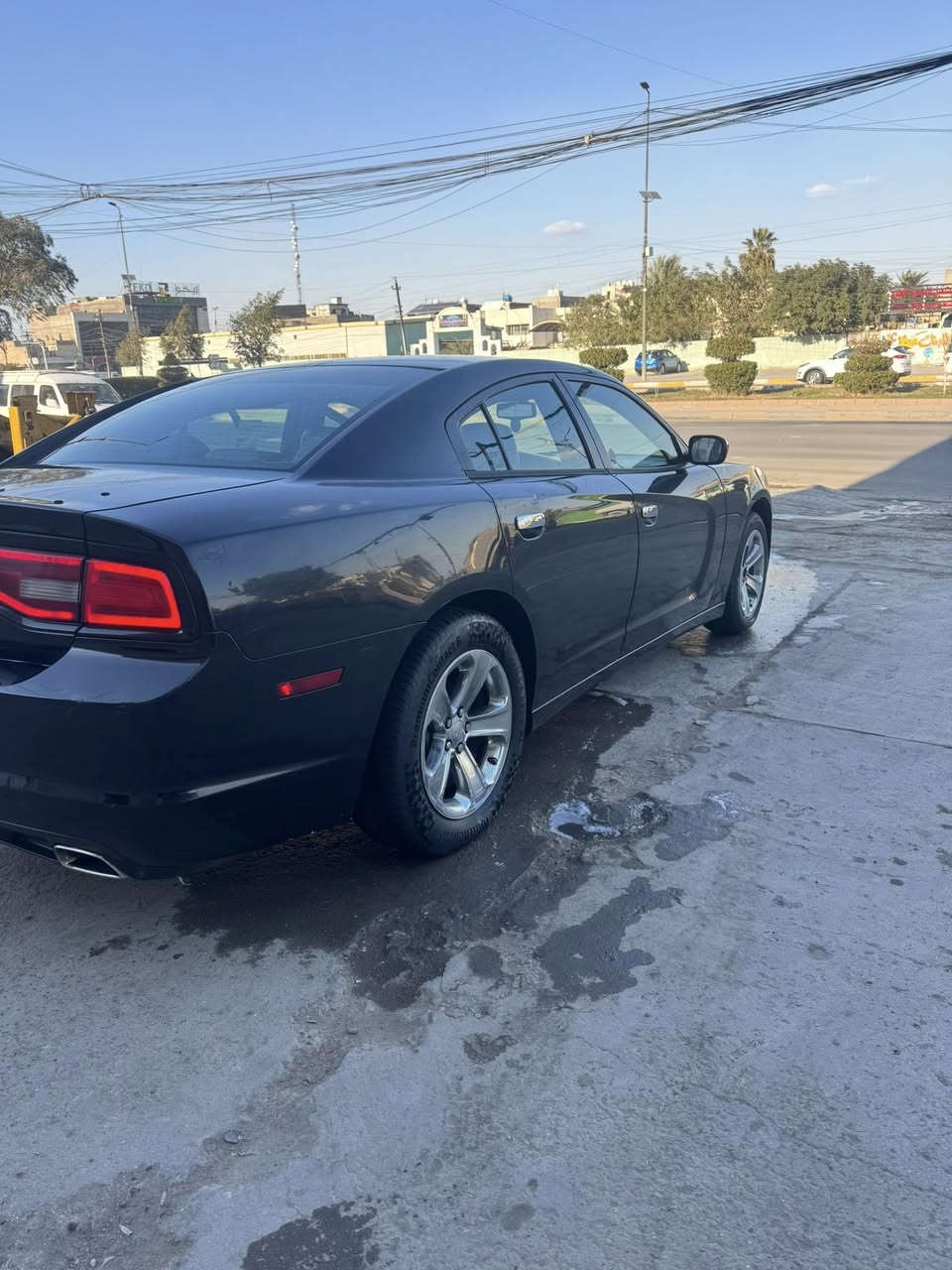 السلام عليكم دوج جارجر موديل ١٤ رقم بغداد الجديد مكينه عربانه خلفيه مال حديث محوره بس كيرهه بي ضعف بي عته خفيفه سونار بلمنشور 
السعر ١٢٥ وبيهه مجال كلش قليل 
الشراي يتصل مكلف بلنشر 
***********
