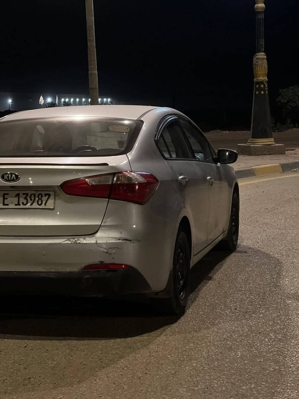 السلام عليكم
للبيع سيراتو خليجي 14
الگير والمحرك مكفولات 
بيها قطعتين فقط من دون دواخل
سعرها 103 أو بيها مجال 
مكان السياره بابل 
للاستفسار ***********
