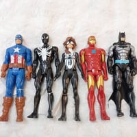 الابطال الخارقين • ٣٠ سم • اصلي مختوم