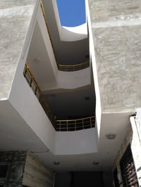 شقه للبيع طابق ٢ حي الجامعه قرب مدينة العاب جوي لاند  شارع الي مجاور ج...