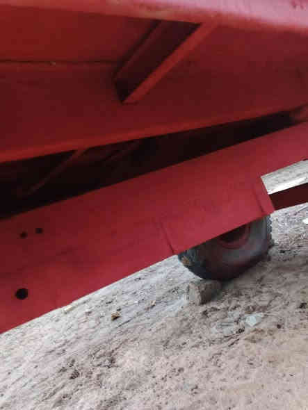 سلام عليكم عربانه سكندريه للبيع شرط تكلب جاهزه جك وصونده جدد تايرات جدد بديهه نظيف كلش مكان ناصريه الفهود الشراي يتصل وبخدمته ***********
