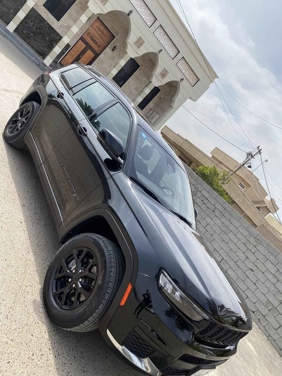 اسلام عليكم جيب 2024 بدون قطره صبغ فقط الجاملغ معدل عل بارد حته الدعاميه بلاديه ماشيه 28 رقم بغداد بسمي السياره جديده فول عدا البنراما V6 مكينه 3600 7راكب السعر290 وبيها مجال الشراي يتصل مكاني الدوره هورجب  مراوس حسب القناعه ***********
