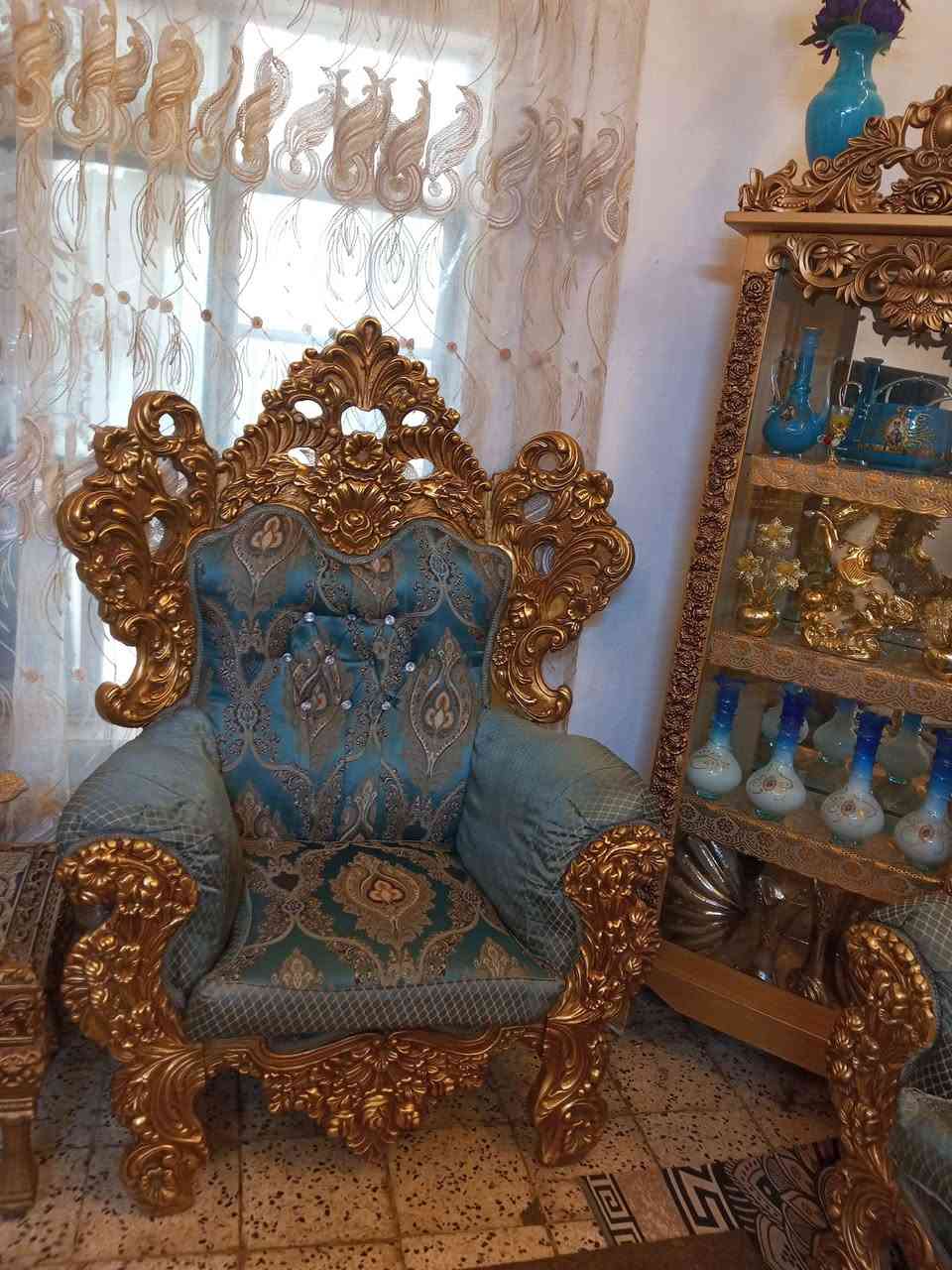 تخم زان ضخم ماينشال نظيف جدا عشر مقاعد مع سيت طبلات لون فيروزي سعر 700مكاني مشتل شارع لمطبك *********** بغداد, العراق
