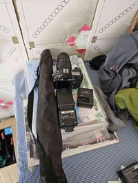 نيكون ٧١٠٠ • عدسات ٧٠-٣٠٠ ١٨-١٠٥ • فلاش نيكون