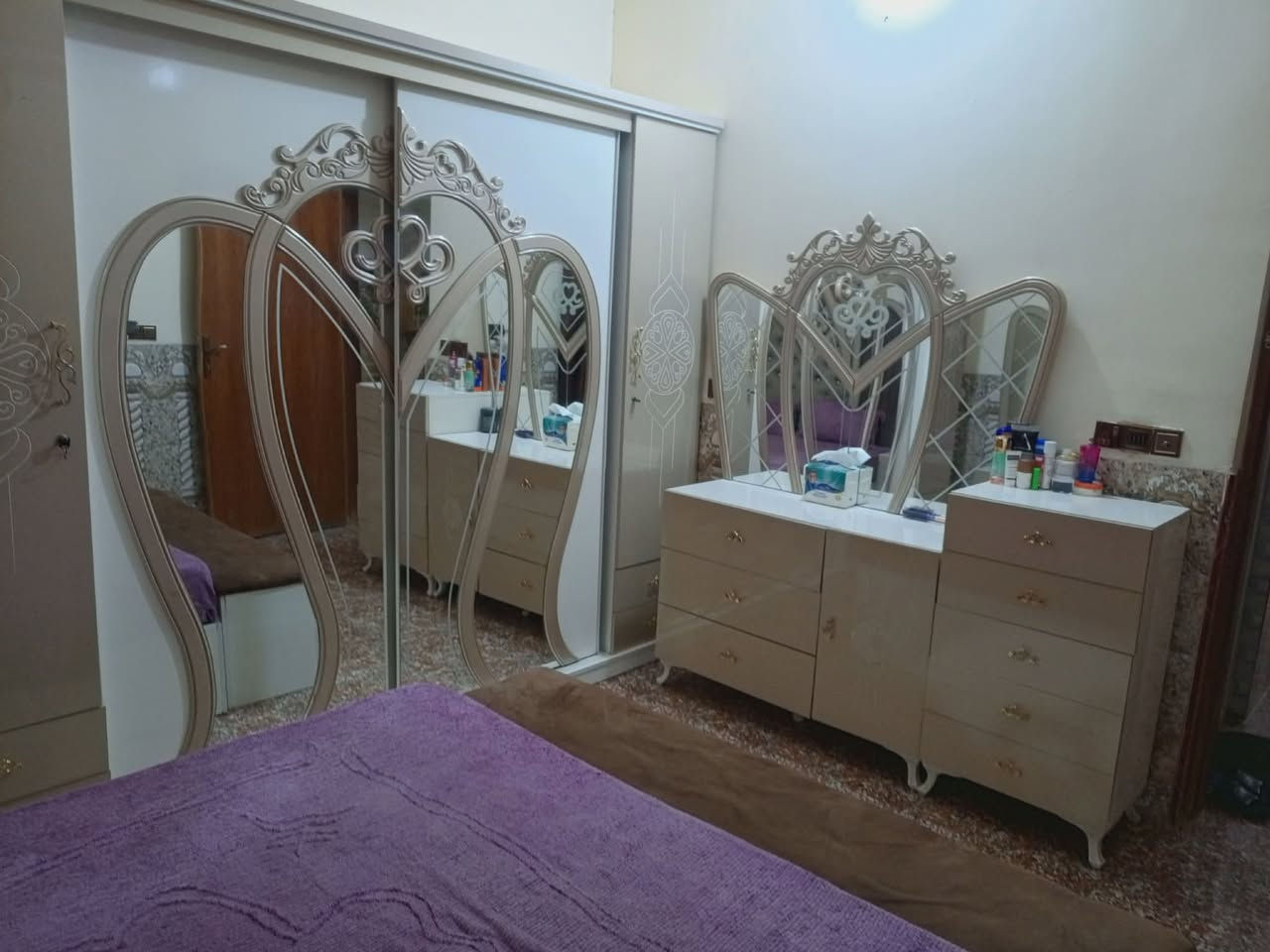 غرفه تركيه 7قطع المكان زعفرانيه اسعيده السعر 550 وبيهه مجال ***********
@
