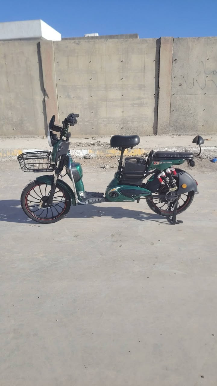 السلام عليكم بيسكل🚲 شحن للبيع موديل2025 سرعه 99💯4نمر تيرات جديد  ليت زينون كامل مكمال💯 بك ليت شقال شحنه جديد5بطريات جديد بيسكال🚲 فوللل نضافه دبالاشاره السعر 250او بي مجال للشراي خابر او ادلل ***********مكاني كركوك دوميز
