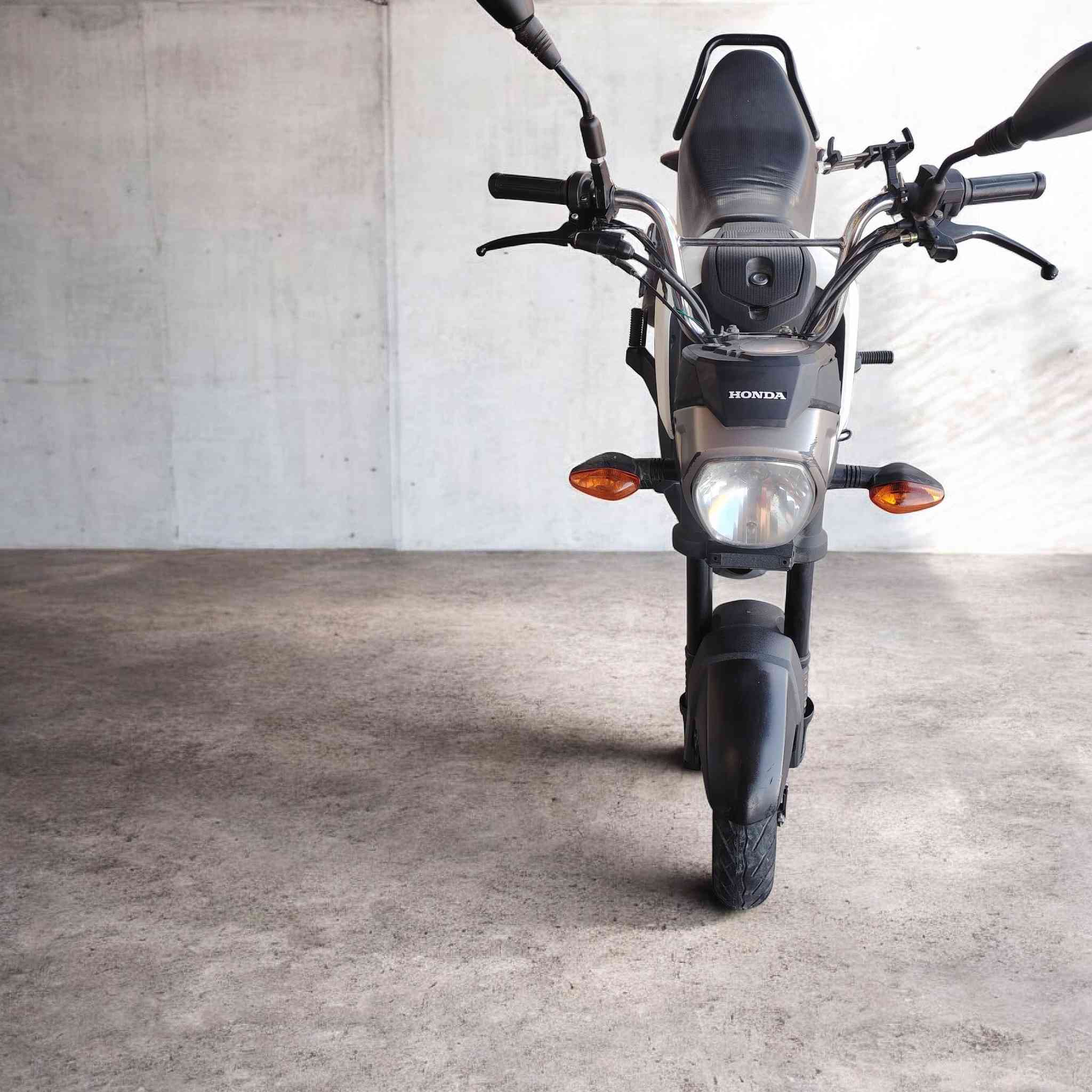 هوندا نافي
ماشيه 26 الف
رقم وسنويه باسمي
السعر 16 ورقه
رقمها بغداد


**إذا كنت صاحب هذا الإعلان وتريد حذفه لأي سبب، رجاءا أرسل رسالة إلى الدعم الفني**