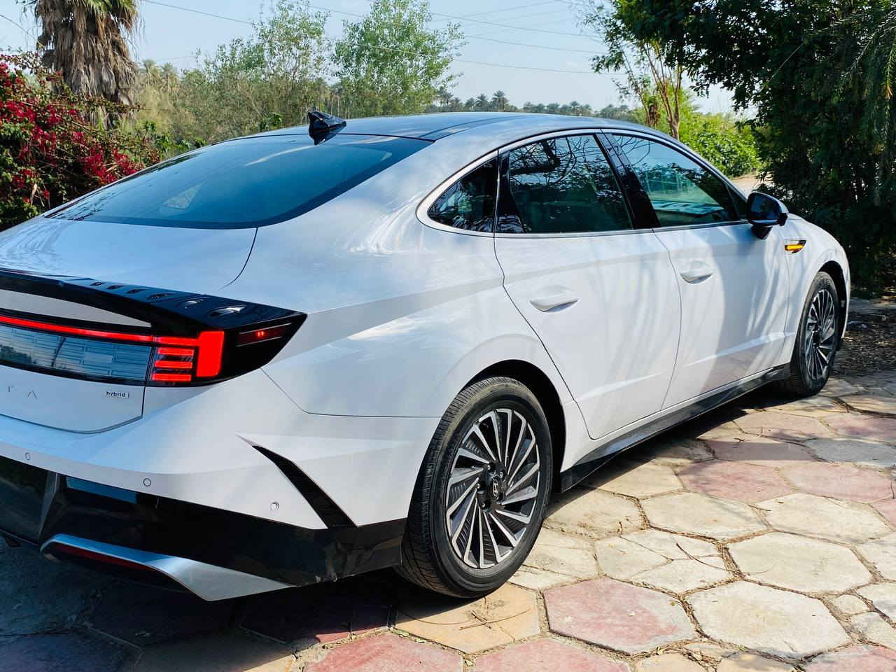 يالله اللهم صلي ع محمد وال محمد
سوناتا 24هايبرد لمتد لمتد اعلى مواصفات بالامريكي 
للبيع فقد 
السياره فحص موقت باسمي تترقم اي محافضه 
حادث خفيف 
كفاله من التبديل والشواصي والغود والفتح حتى الحداديه مكفوله  فقط ارباكات ما مسويهن للمعلومه فقط قبق دركه مبدله 
صوره الحادث والسونار وماشر اني بيه صبغ  حافه البنيد وحافه الجاملغ
اي استفسار موجود واتساب 
عنوان نجف 
***********
السعرر ٢١٠ وبيه مجال قليل
