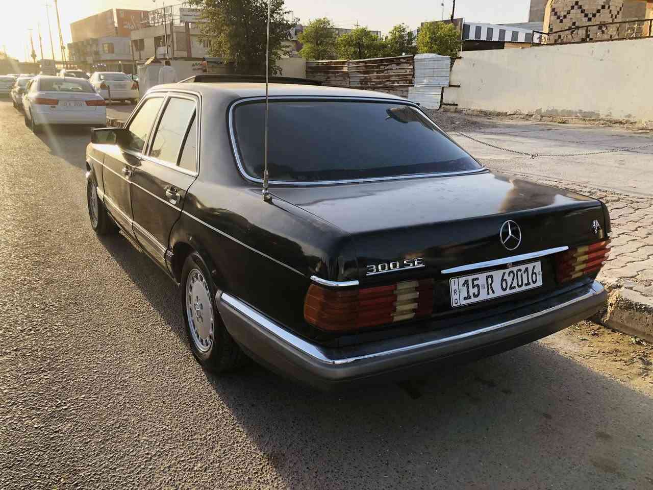 سلام. مارسيدس للبيع موديل 1988 مكينه محور ففتتي ثنين ونص رغم الانبار رغم جديد بسمي  سلايت شغال (  مكينه _ صدر امامي وخلفي _ تخم تاير_تبريد _ و كهربائيات). السعر  56  بيه مجال مال جيه  
***********
