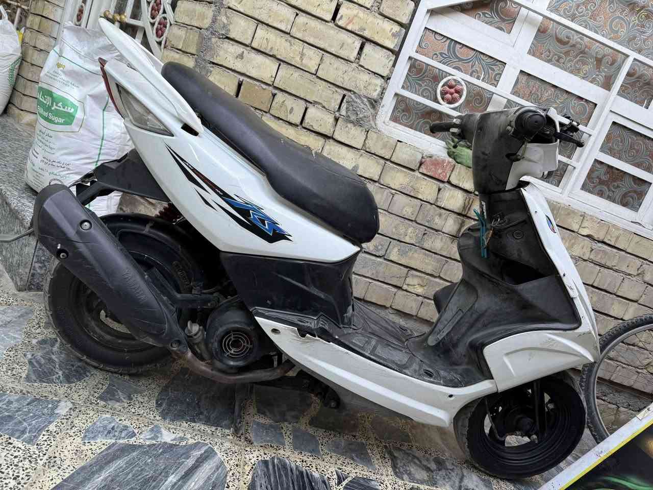 سلام عليكم دراجه ماكس الدراجه تخبل اشاير لايت عالي ناصي كامله بس نقصه باتري الدراجه حلوه كلش المكان بغداد المعامل 
متواجد خاص وهاذ رقمي *********** السعر ٤٥٠مجال بصيط كلش
