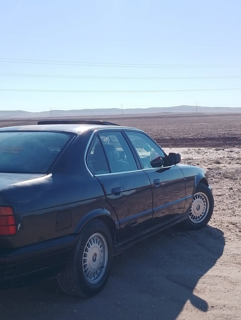 السلام عليكم من رخصه الادمن
سياره بي ام BMW 525
محرك مسكر بشرط
تايرات جديده
صدر جديد
كير عادي 
السياره بلاديه بدون صبق
رقم صلاح الدين انكليزي بسمي السياره شرط التحويل
كابون بانزين بيهاا السياره مكفوله من كلشي
السعر 55 وبيهاا مجال اتصل وتدلل
معرفه التفاصيل الباقي اتصل ونتفاهم
الرقم *********** 
مكان السياره الموصل
