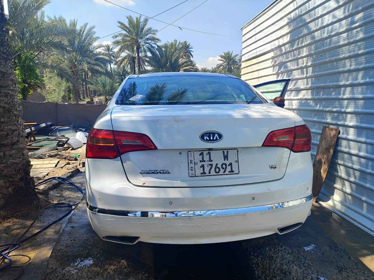 السلام ..عليكم كيا كادينزا للبيع موديل ١١ خليجي فوووول موصفات فول رقم بغداد باسمي بيها صبغ جاملغ امامي مكانها حله سياره حلوه مرتبه ماشيه ٢٠٠ سعرها 118وبيها مجال بسيط
السياره بالواقع احلى جديده مال جناي 
ه‍/***********
