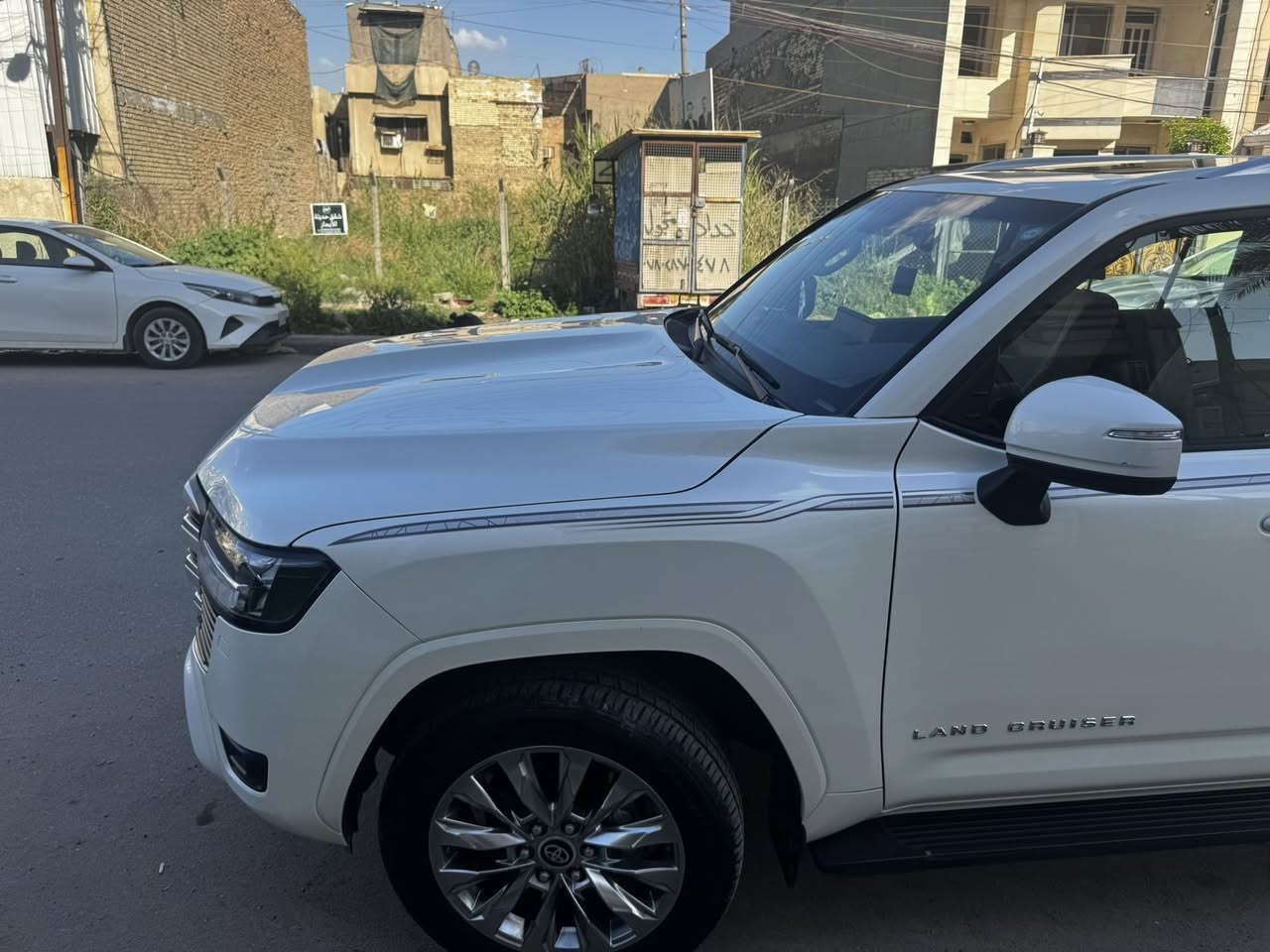 بسم الله الرحمن الرحيم 

تيوتا لاندكروز البيع رقم بغداد بسمي تحويل مباشر 

ماشيه ٩ الف 
للبيع لاندكروز موديل ٢٠٢٣  مكفولة كفالة عامة من كلشي 6سلندر 4000تنفس طبيعي 
مواصفات  
‏جكسر
فتحة سقف
كراسي جلد 
كراسي كهرباء 
كراسي تدفئة 
كراسي تبريد 
3 قطع تبريد 
نضام SPORT
نضام OTOhol
نضام صعود الجبال 

نضام المنحدرات
داخل جلد بيجي 

حساسات أمامية
حساسات خلفيه
سياره زيرو اخذتها 

مكان السيارة بغداد

السعر  ٦٩ الف لاتصال ***********
