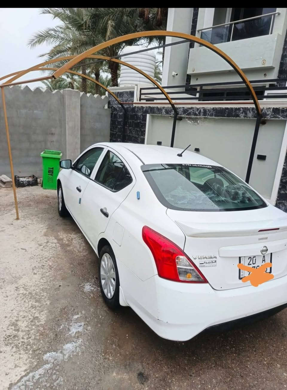 سيارة فيرسا ياباني وارد امريكي سيارة حلوة بمعنى الكلمة رقم انكليزي تدفئة تبريد كاملة تحويل ثاني يوم شغل واطلع بدون ماتذب الف عليه سعرهة 110 وبيه مجال حك الجية مكانها ديالى المقدادية وهذا رقم صاحبهة ***********
