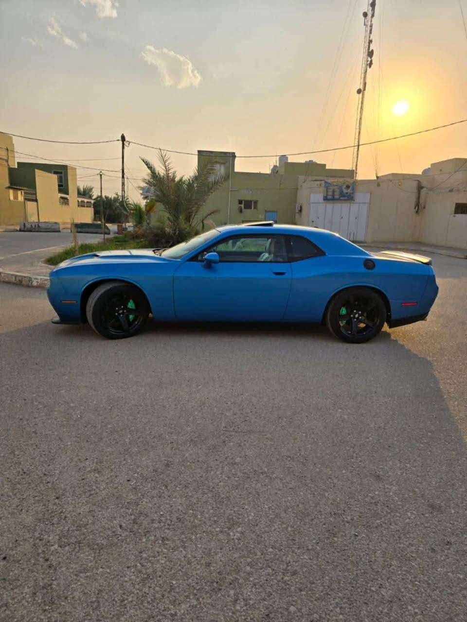 السلام عليكم
دوج جالنجر موديل 2023 Blacktop 
(1)محرك 6 سلندر 3600
(2)كشنات جلد زائد تدفئه
(3)شاشه وسط
(4)ستيرن تدفئه
(5)سلايت
(6)مرايات جانبيه هيتر
(7)كشنات كهرباء
(8)تبريد قطعتين مناخي
(9)ويل قياس 20 نجمه
(10)نضام صوت الباين
ماشيه ٢٨ الف
و باقي موصفات معروفه
ضرر سياره طرف بنيد صبغ فقط بدون ارباك او تبديل 

للأستفسار اتصال على الرقم ***********
