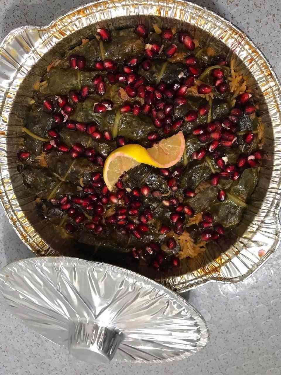 مرحبا 
متوفر دولمه طعم ونضافه وترتيب واكيد توصلكم حاره 
حافضه ب 5
كدر صغير ب 10 يكفي 3 نفرات
كدر الوسط ب 15 يكفي 6 نفرات
كدر كبير عائلي ب 25 يكفي 10 نفرات
توصيل داخل الناصريه فقط 
متوفره بكل وقت 
للحجز مراسلة خاص 
اول الاتصال ع رقم *********** ناصرية, ذي قار
